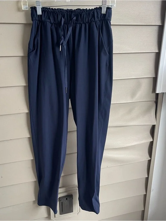 Lululemon Jogger Pants Drawstring Studio Athletic Stretch Navy Blue Women’s 4 - Picture 1 of 7